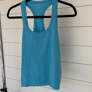 Women’s Lululemon Blue Racerback Waist-Length Tank Top